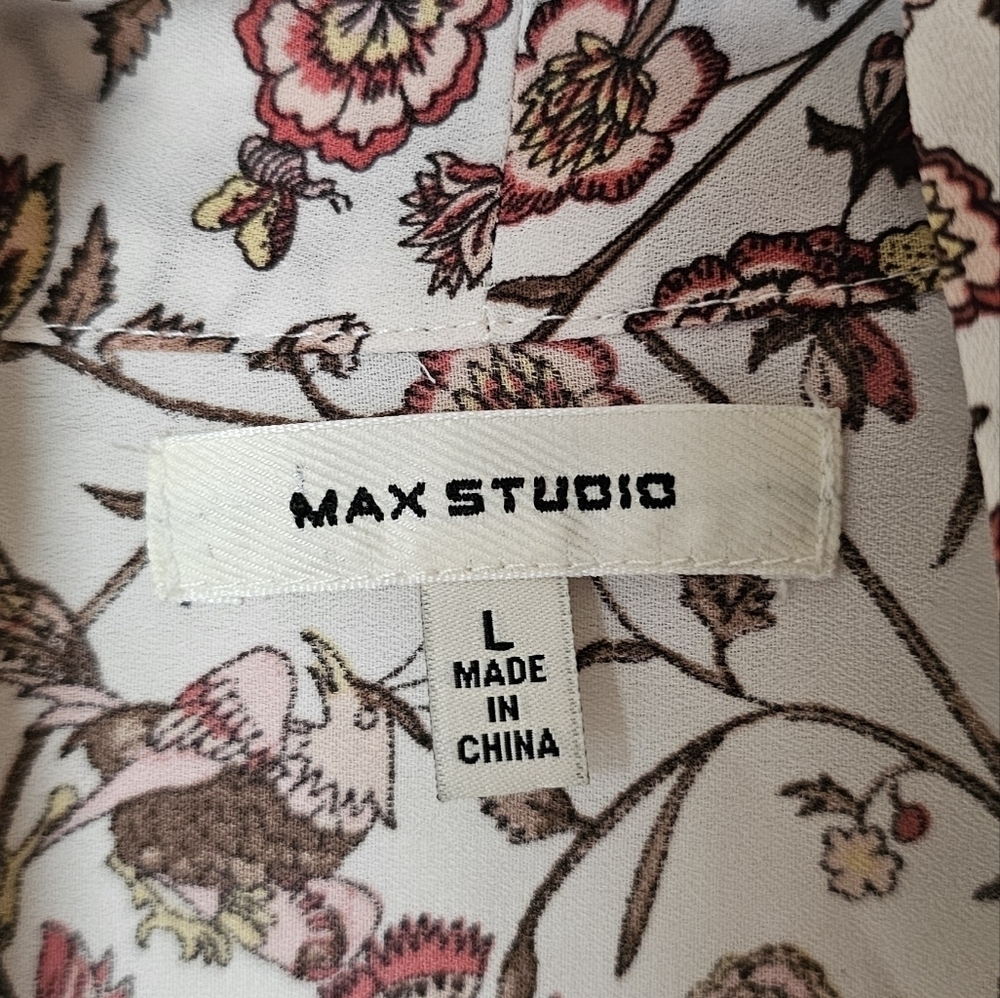 Max Studio white red floral print tie front long sleeve v neck blouse Size L - Picture 5 of 6